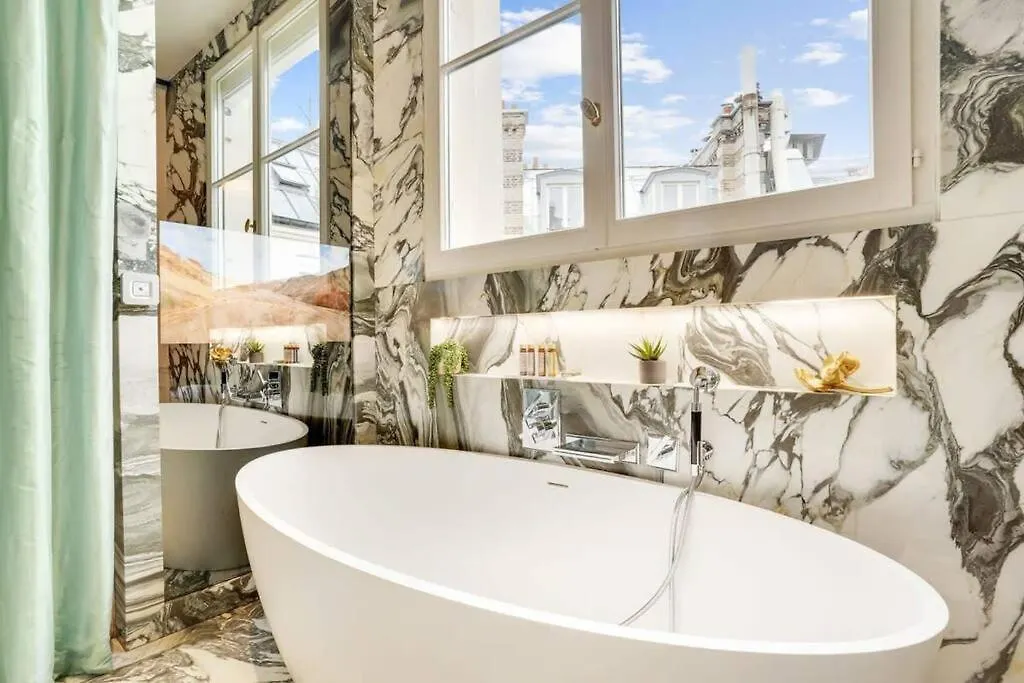 Luxurious Penthouse Close To Champs Elysees And Fr Διαμέρισμα *