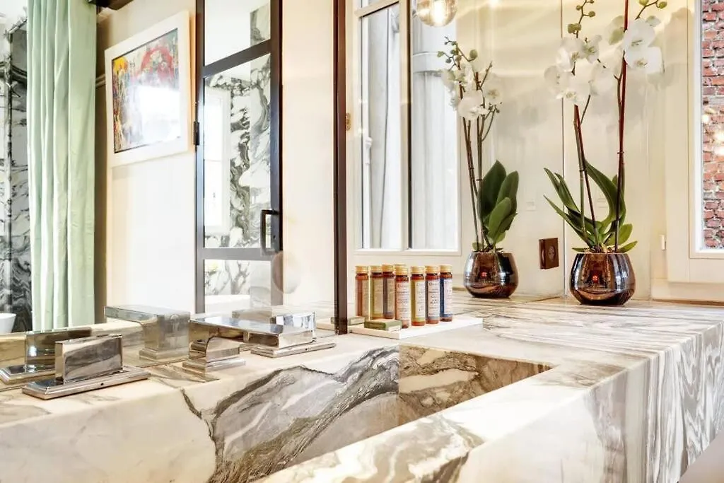 Luxurious Penthouse Close To Champs Elysees And Fr דירה